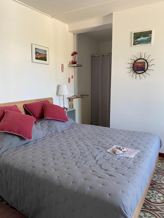 Cote Court Bed & Breakfast LʼIsle-sur-la-Sorgue Екстериор снимка